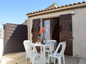 Studio Cabine Mezzanine à Saint Pierre la Mer - 4 Couchages, Piscine, Terrasse, Parking Privé - FR-1-229D-313